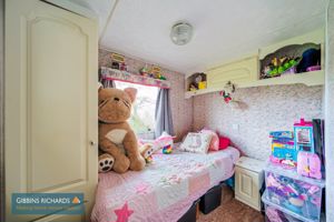 Park Home Bedroom- click for photo gallery